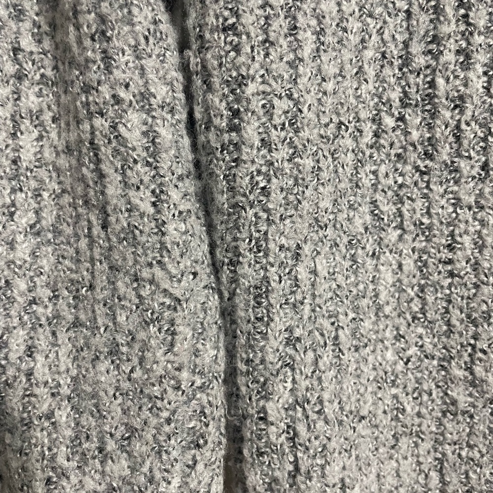 American Eagle Outfitters Women's Gray Crewneck Sweater - Picture 3 of 4
